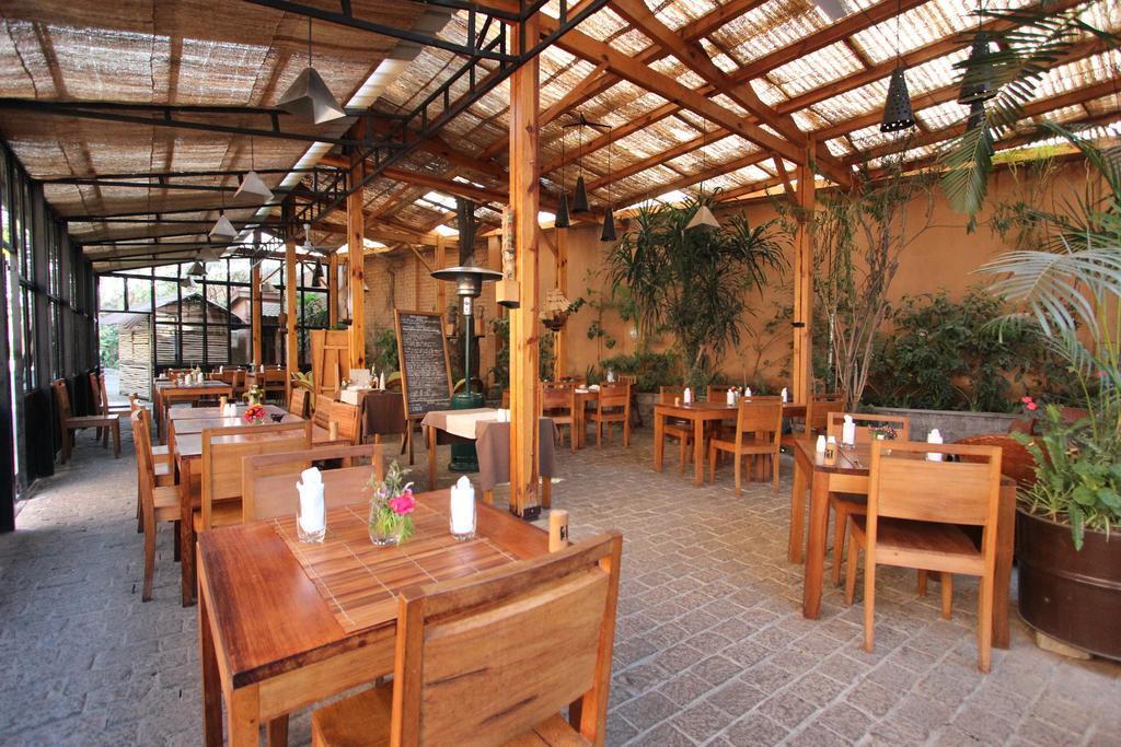 Hotel Restaurant Le Combava Antananarivo Exterior foto